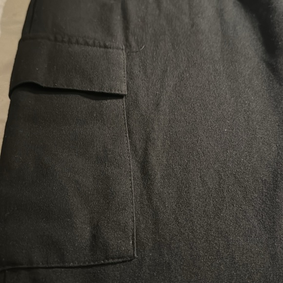 BOOHOOMAN CROP PANTS - Picture 2 of 2